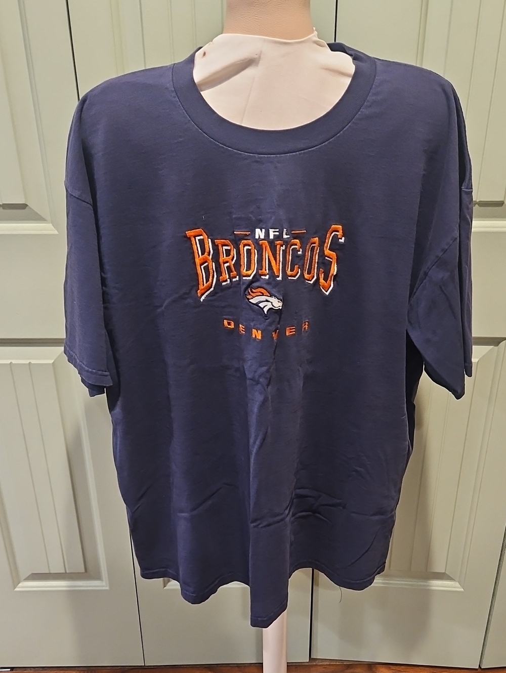 Denver Broncos Navy Short-Sleeve Graphic Tee - Vintage Style